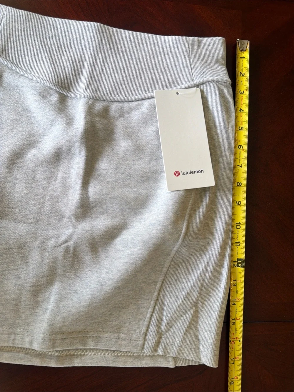 Lululemon NEW Scuba High Rise Mini Skirt Size Small